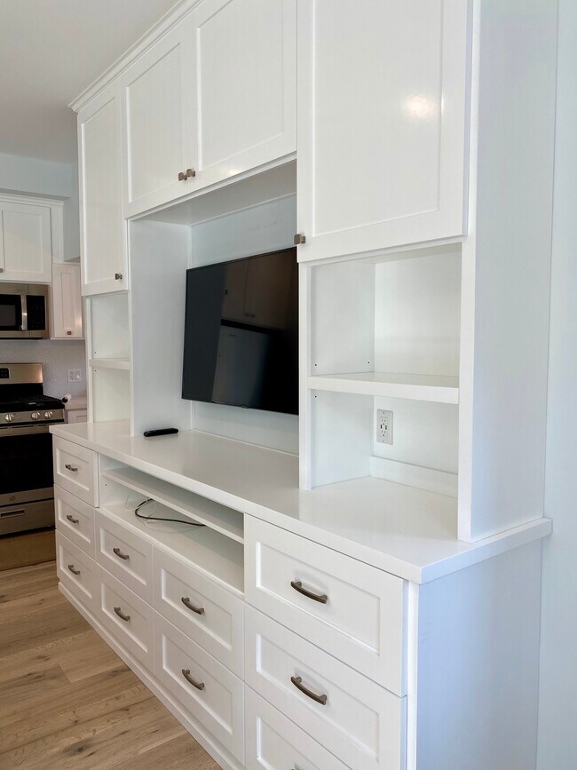 Built in dresser/storage - 1226 S Helberta Ave