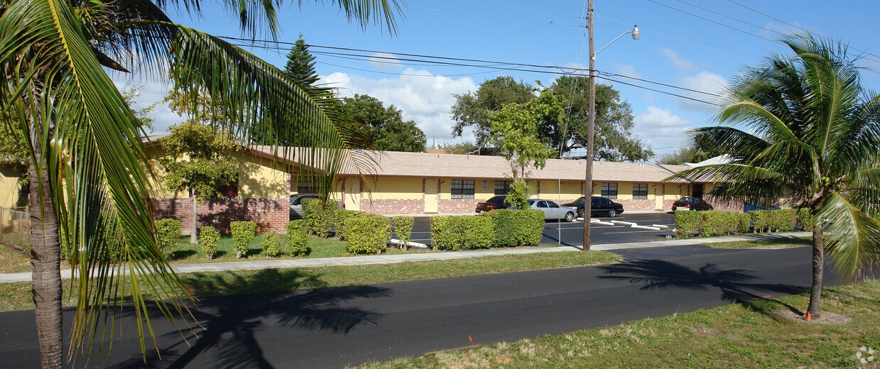 Foto del edificio - 245 NW 4th Ave