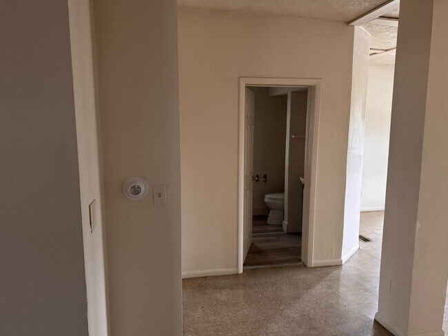 Foto del edificio - 871 Lake Ave