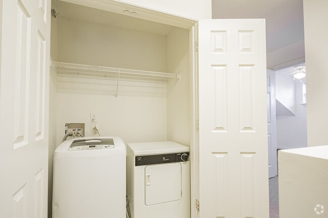 4BR, 2BA - Marshall Park