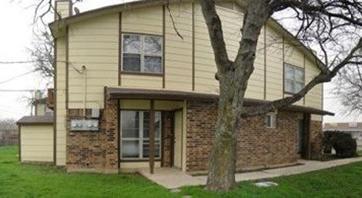 Foto principal - 3001 Lake Rd