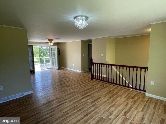 Building Photo - 45 Cambridge Cir