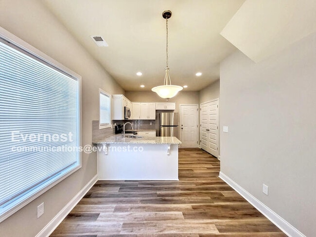 Building Photo - 1754 Live Oak Ln