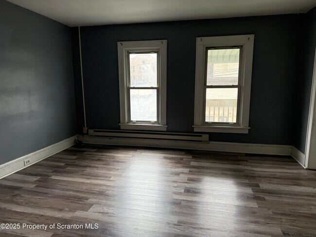 Foto del edificio - 409 Pittston Ave