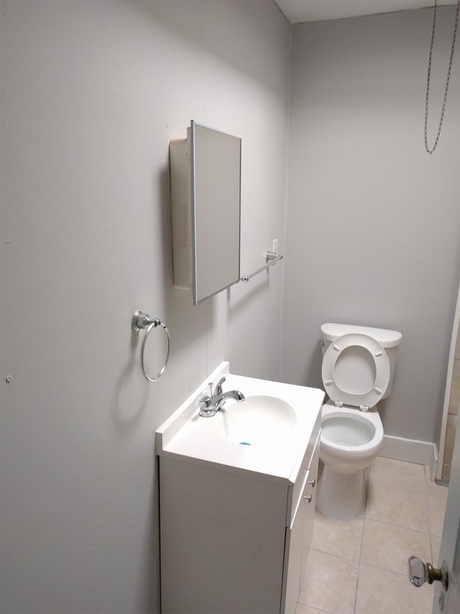 Foto del edificio - 6005 N Woodstock St