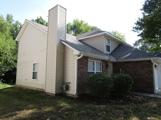 Foto del edificio - 3550-3552 Prescott Dr.