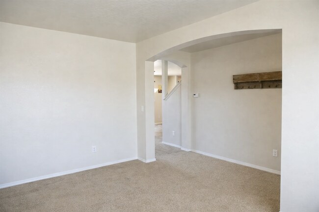 Foto del edificio - 645 SW Miner St
