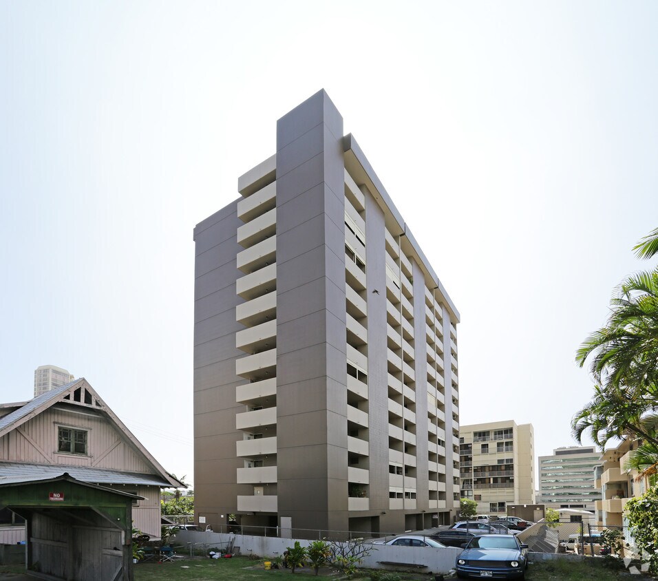 Ward Kinau Apartments Honolulu, HI