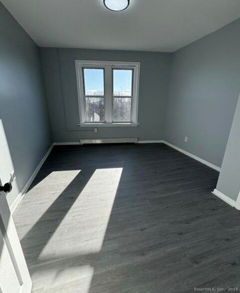 Foto del edificio - 511 E Main St