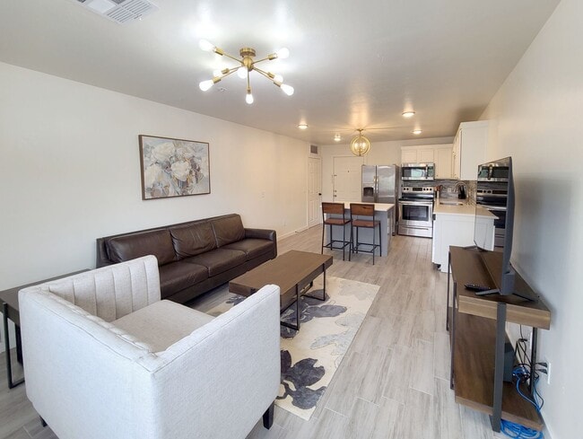 Building Photo - Remodeled Condo in Norman