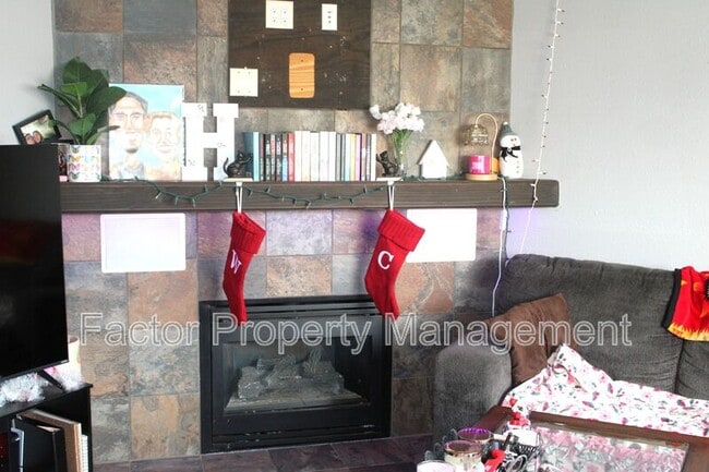 Building Photo - 144 Balcerzak Dr