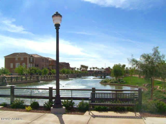 Foto del edificio - 2634 S Harmony Ave