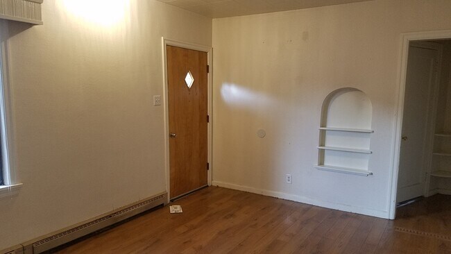 Building Photo - 140 N 800 W