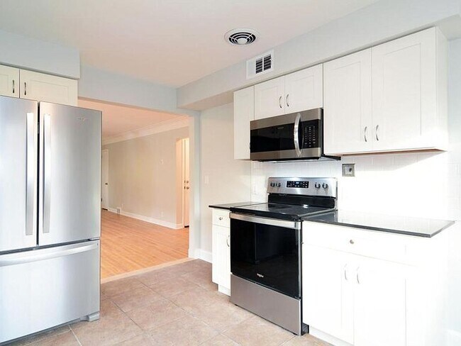 Building Photo - 5531 Nicollet Ave