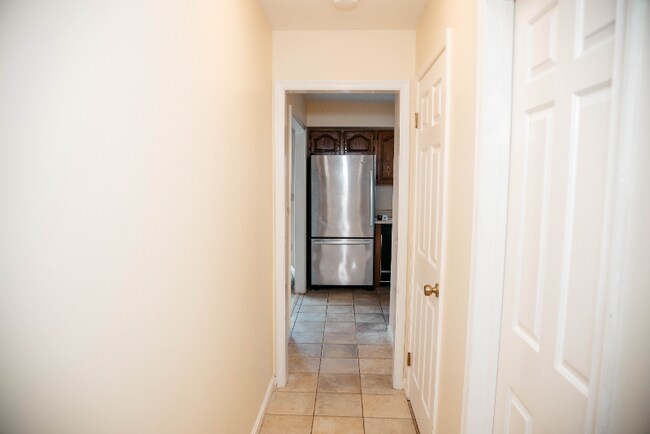 Building Photo - 2416 Chadwick Ct