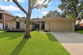 Building Photo - 16010 Cedar Gully Dr