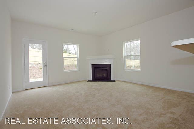 Building Photo - 5 br, 3.5 bath House - 6408 Bunker Hill Drive