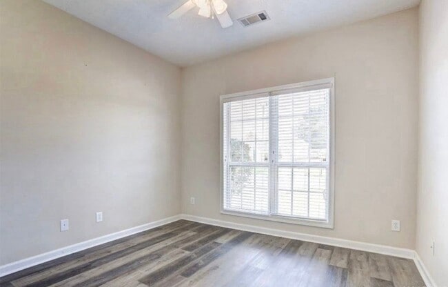 Building Photo - 6916 Sandfield Dr