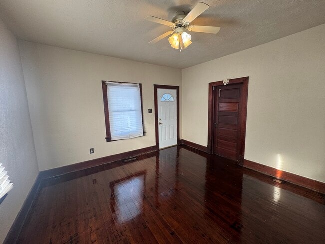 Foto del edificio - 17 S Crawford St