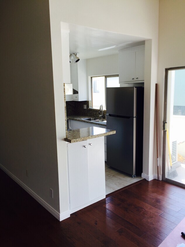 11707 Goshen Ave Unit 005, Los Angeles, CA 90049 Apartments in Los Angeles, CA