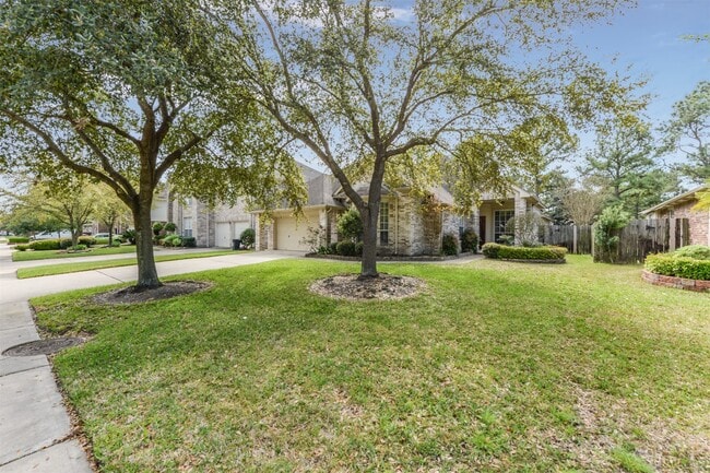Building Photo - 17515 Fairgrove Park Dr