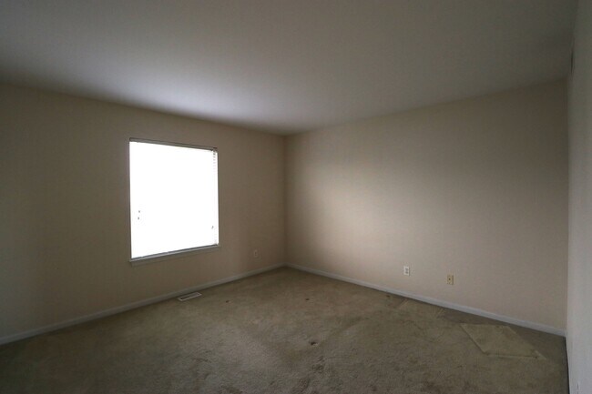 Foto del edificio - 14127 Faulkner Ct