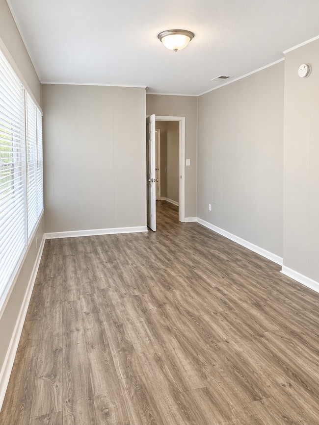 Building Photo - 3503 9th St Ct W