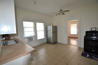 Building Photo - 1517 Bonnie Brae St