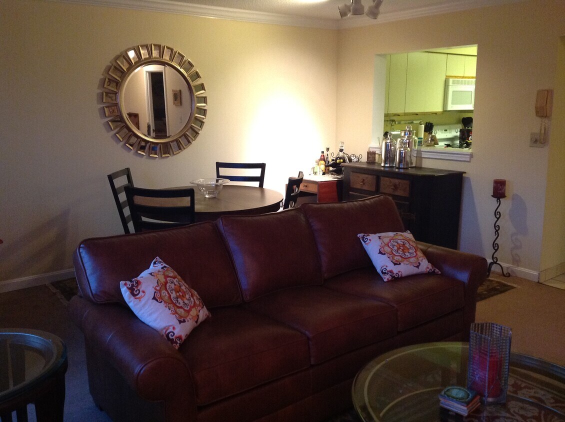 16 Harcourt St Unit 5, Boston, MA 02116 Condo for Rent in Boston, MA