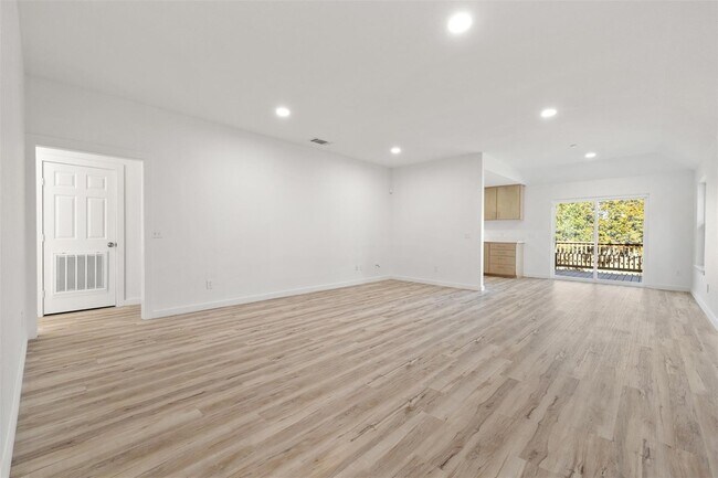 Foto del edificio - 85 Ridgewood Cir