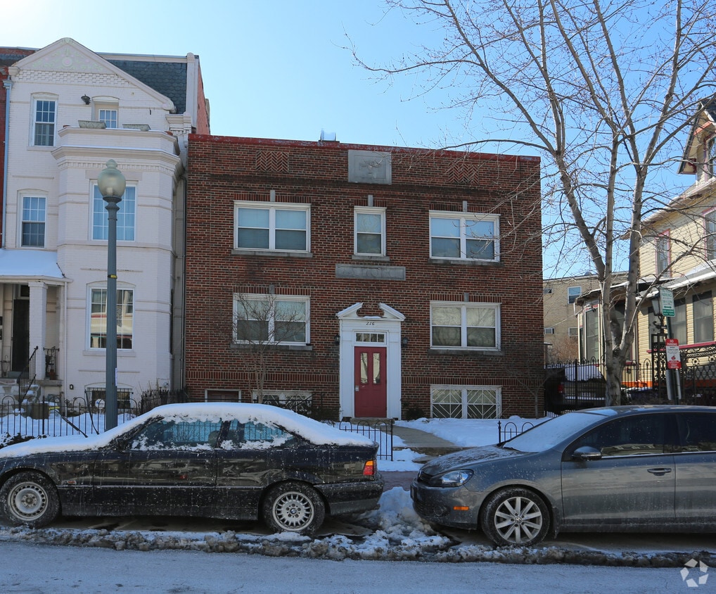 Foto del edificio - 216 T St NW