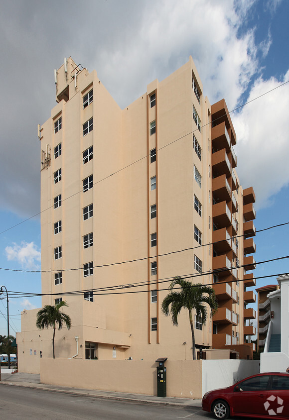 Building Photo - Victoria Towers