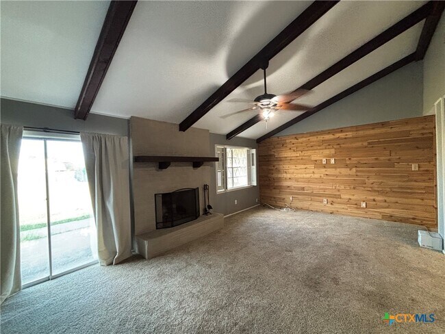 Foto del edificio - 516 Dove Dr