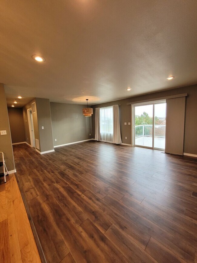 Foto del edificio - Well Maintained Family Home in Clarkston Heights