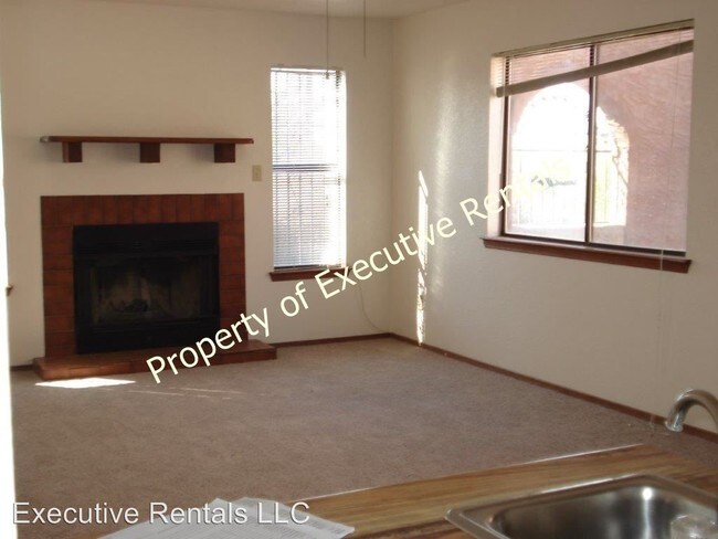 Foto del edificio - 3 br, 3 bath House - 5005 Las Alturas
