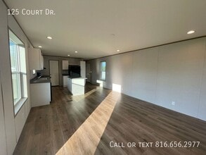 Building Photo - 125 Court Dr