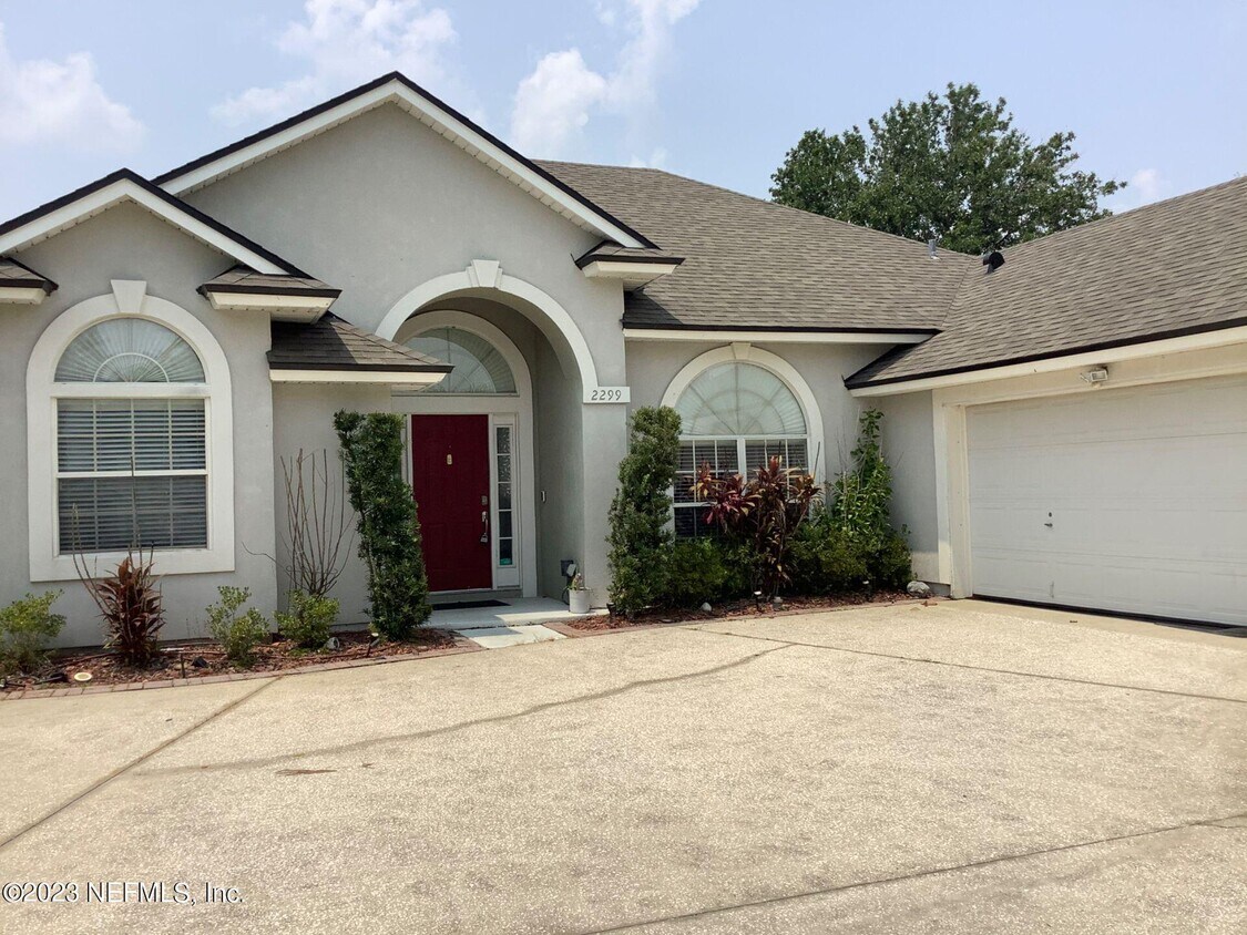 Foto principal - 2299 Keaton Chase Dr