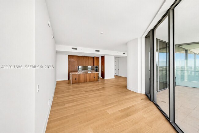 Foto del edificio - 175-125 3303