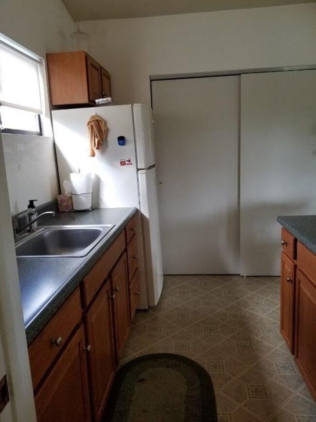 Building Photo - Furnished Kailua , Available Now
