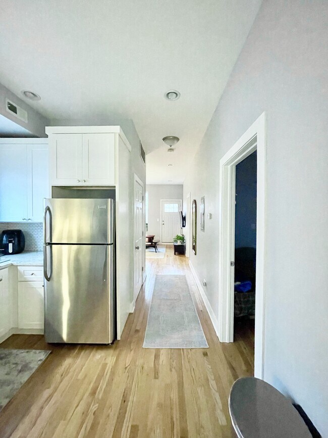 Foto del edificio - 2135 S Fairfield Ave
