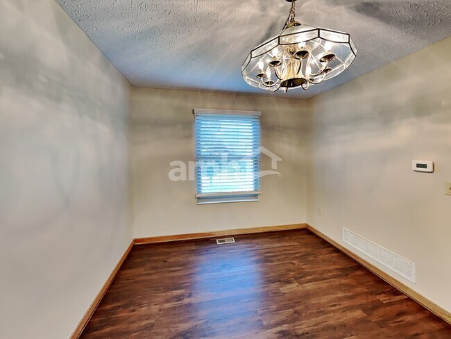 Building Photo - 6757 Eddleston Ct