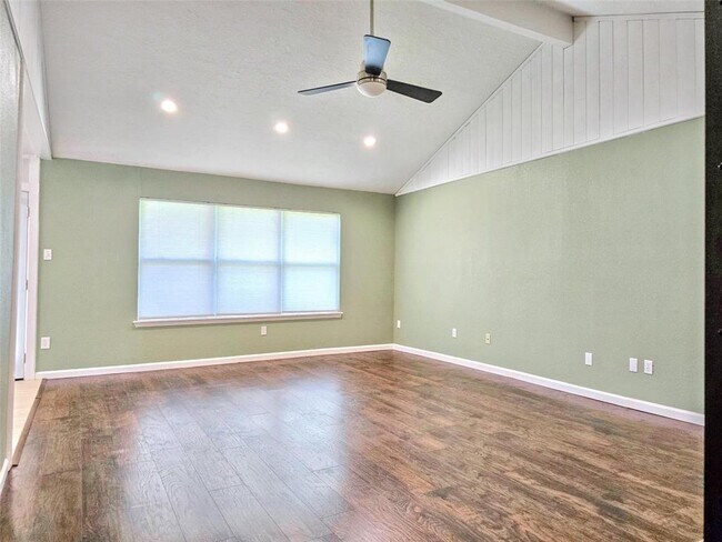 Foto del edificio - 22510 Parsonsgate Dr