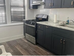 Building Photo - 3128 Seymour Ave