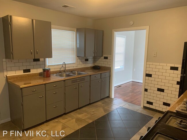 Building Photo - 3 br, 1 bath House - 9230 Huhn Boulevard