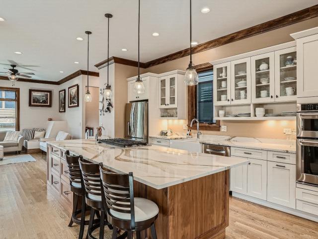 Building Photo - 5 bedroom in Chicago IL 60618