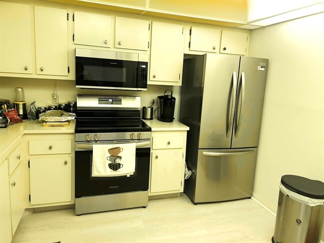 Foto del edificio - 1902 Bermuda Cir