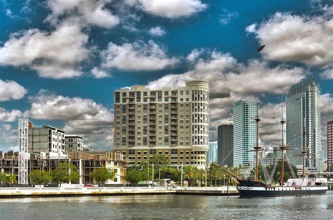 Foto del edificio - 275 Bayshore Blvd