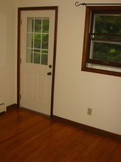 Building Photo - 205 Sunny Meade Ln