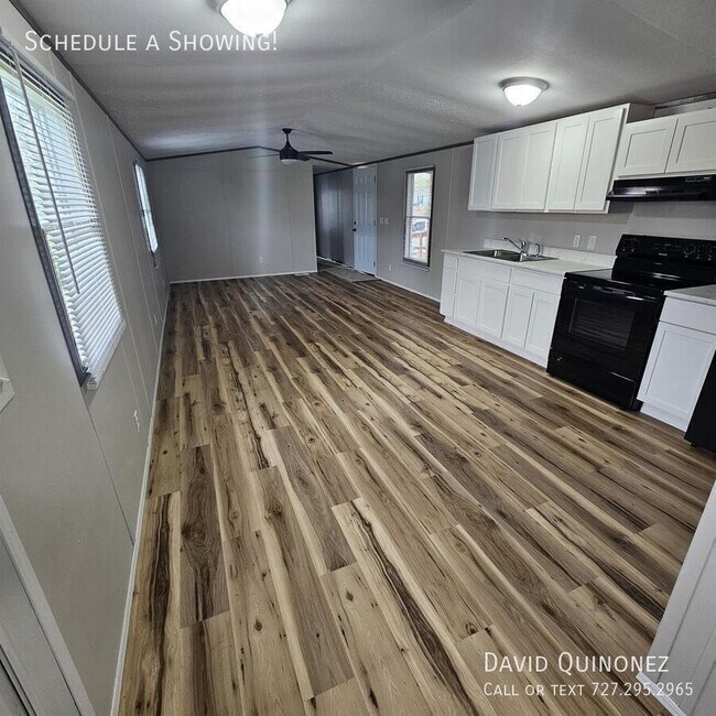 Foto del edificio - 5610 Lesteele-