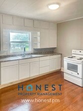 Building Photo - 673 River Ave